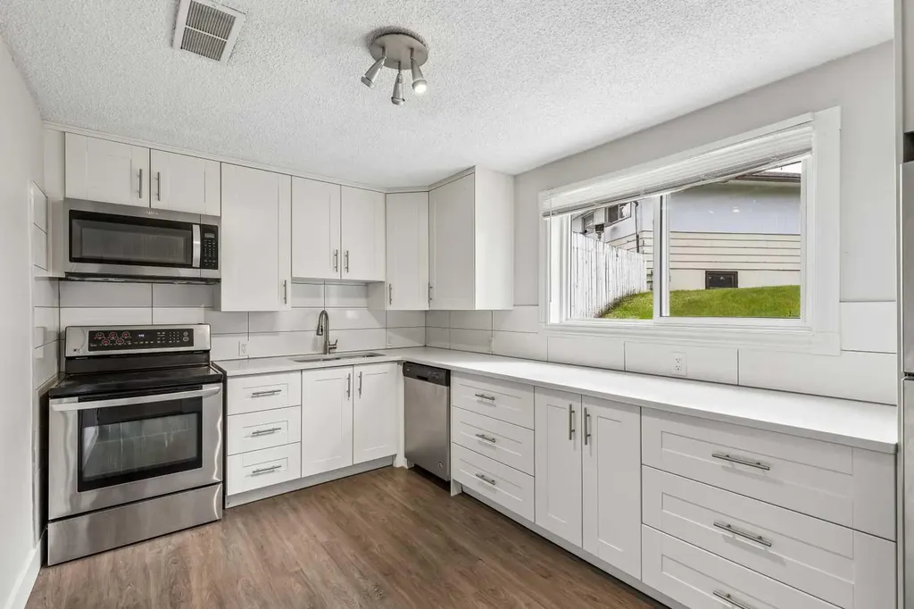1232 Danloe Street NE Calgary AB T2E8X6