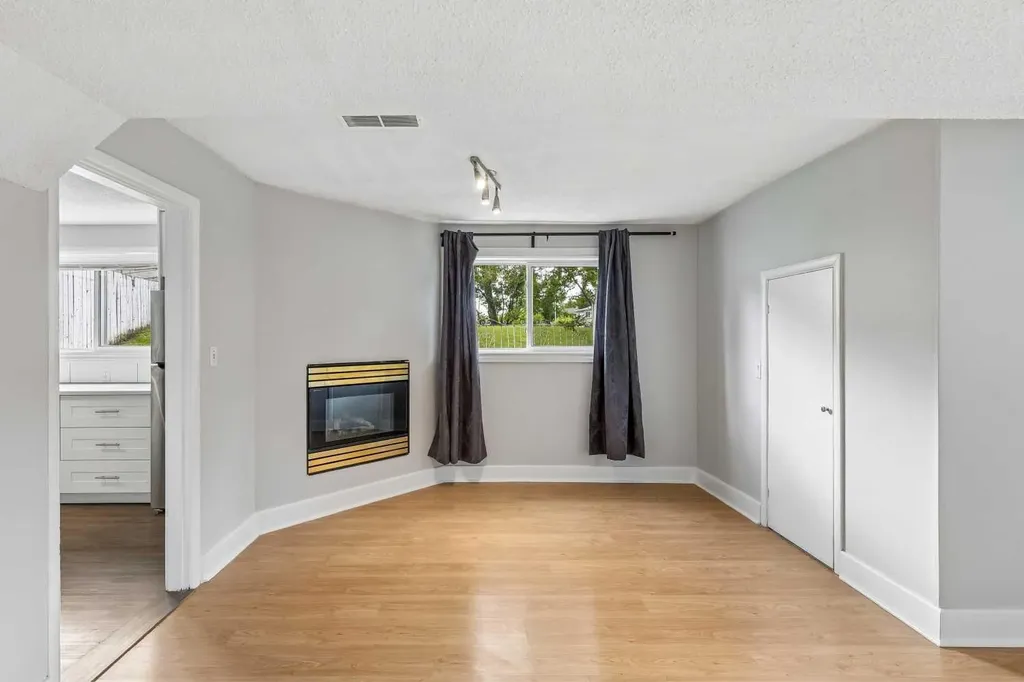 1232 Danloe Street NE Calgary AB T2E8X6