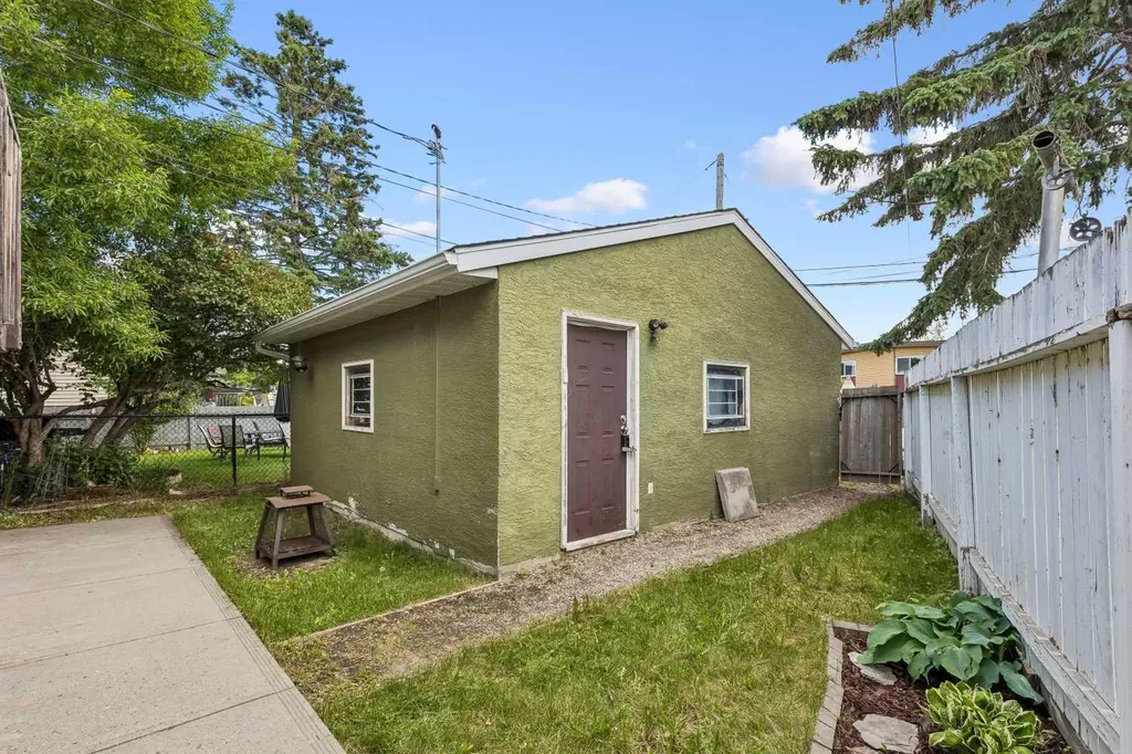 1232 Danloe Street NE Calgary AB T2E8X6