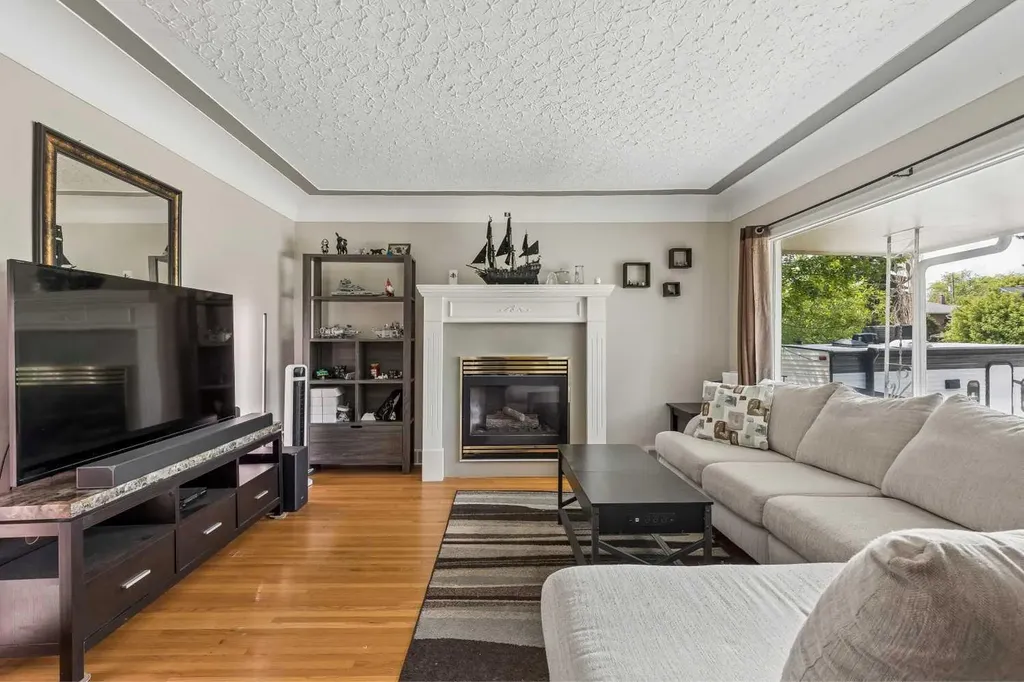 1232 Danloe Street NE Calgary AB T2E8X6