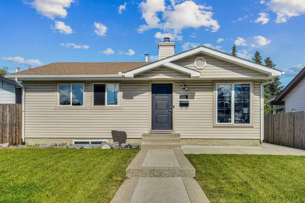 1527 Maitland Drive NE Calgary AB T2A 5V2