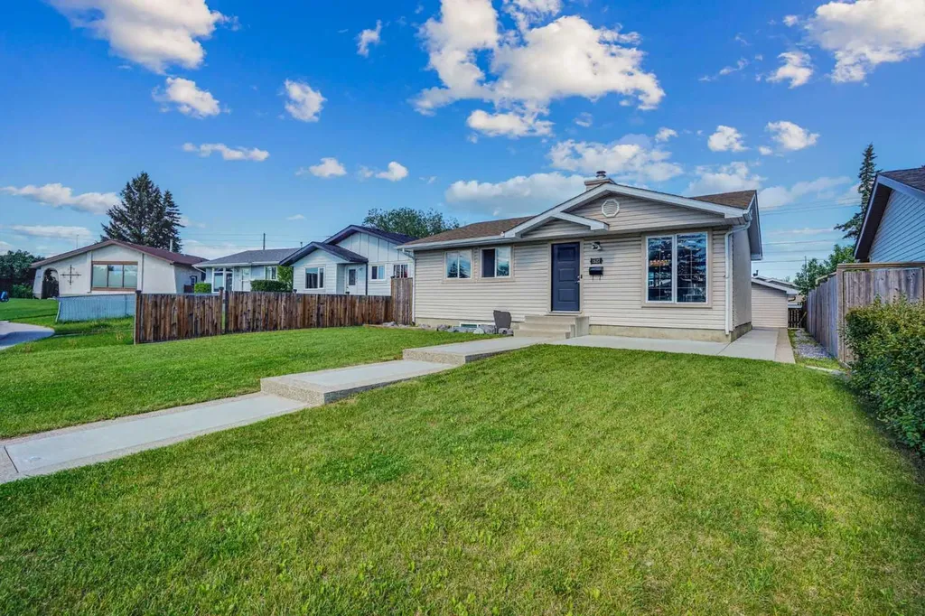 1527 Maitland Drive NE Calgary AB T2A 5V2