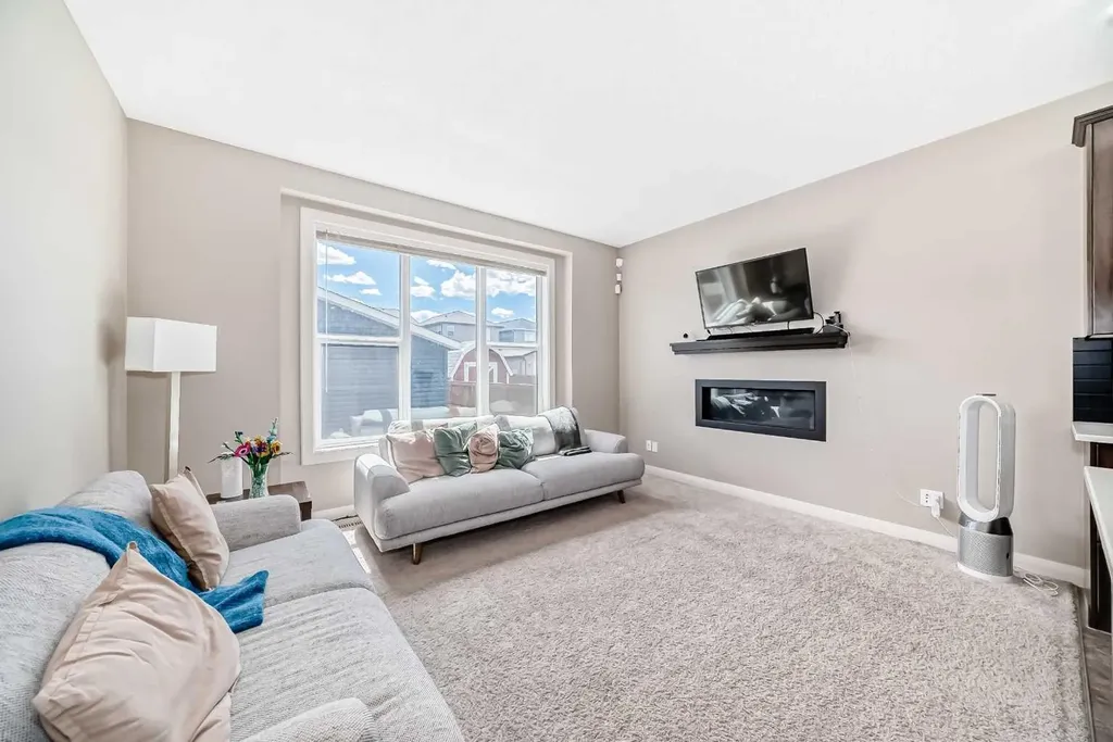 176 Evanspark Gardens Calgary AB T3P0G7