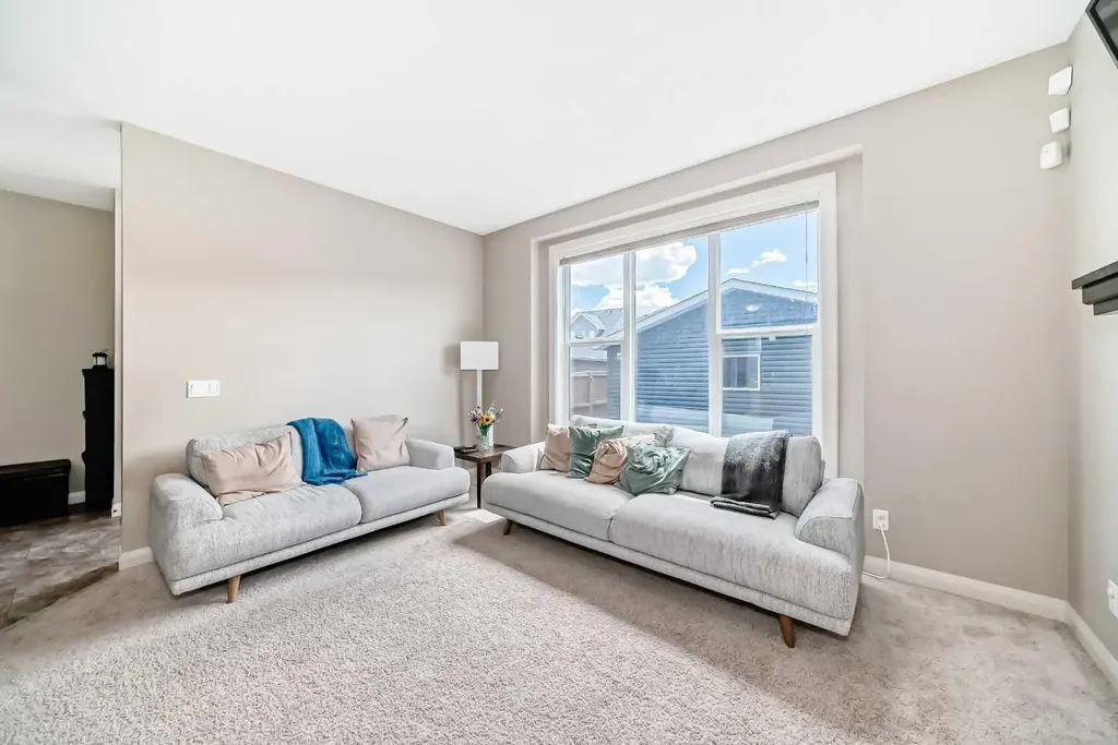 176 Evanspark Gardens Calgary AB T3P0G7