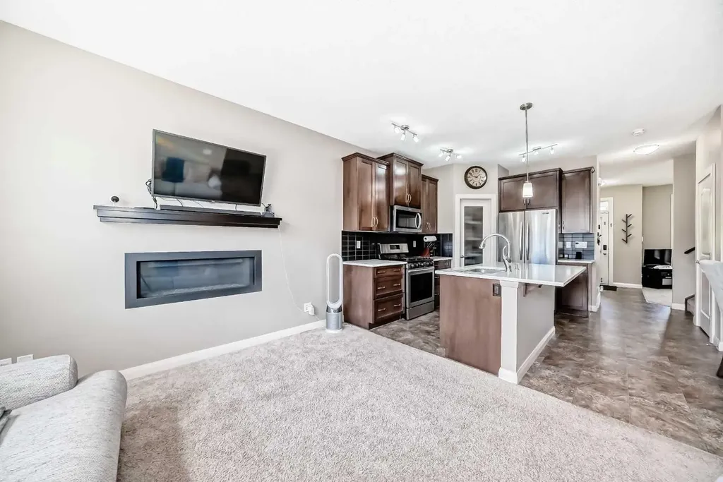 176 Evanspark Gardens Calgary AB T3P0G7