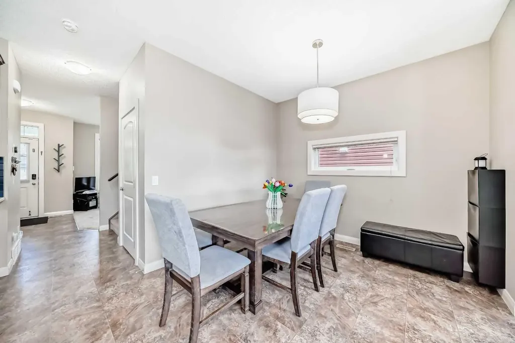 176 Evanspark Gardens Calgary AB T3P0G7