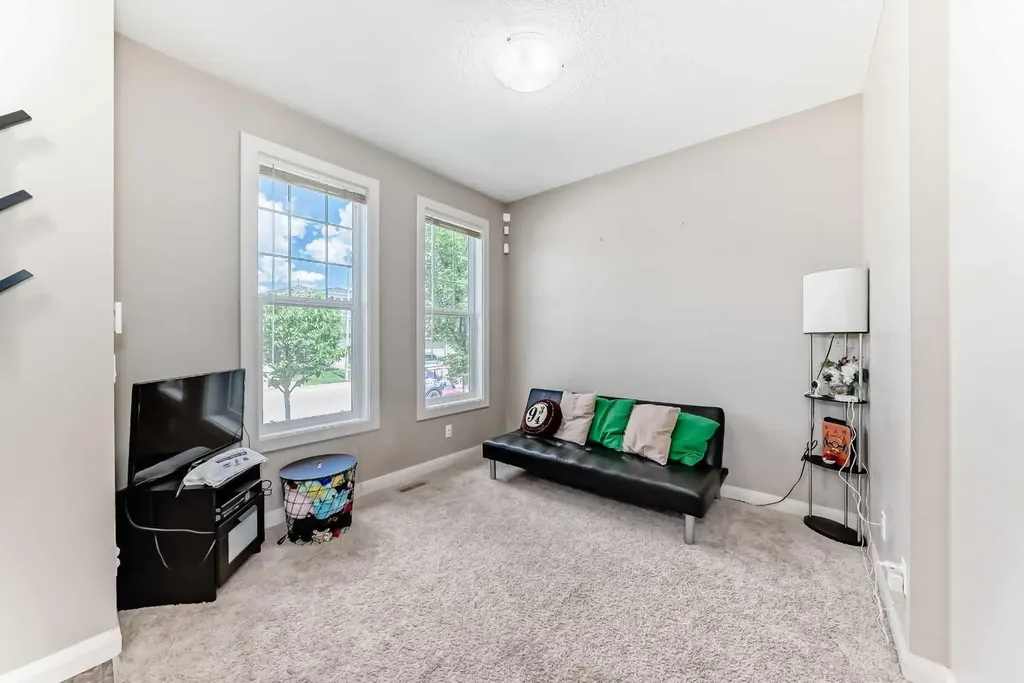 176 Evanspark Gardens Calgary AB T3P0G7