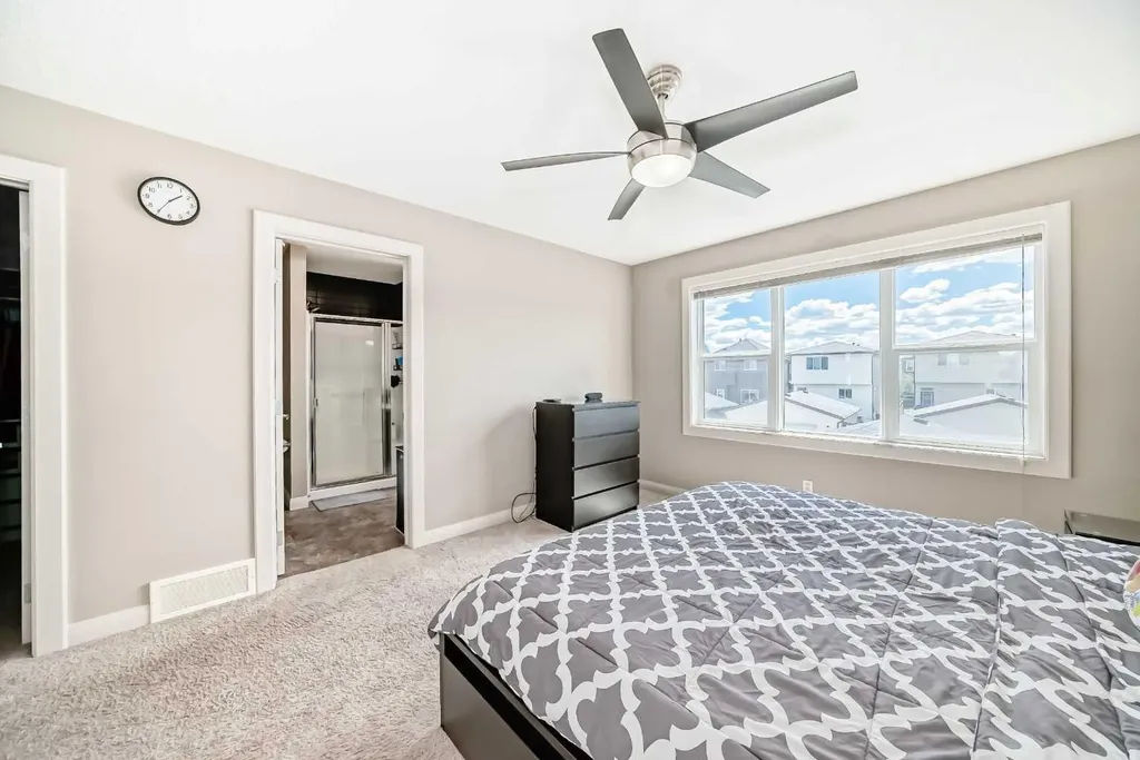 176 Evanspark Gardens Calgary AB T3P0G7