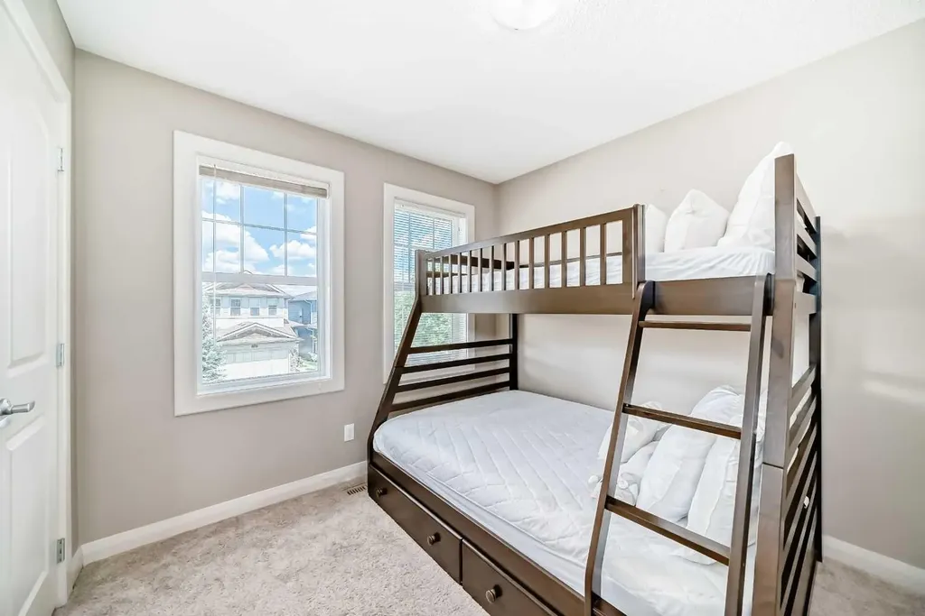 176 Evanspark Gardens Calgary AB T3P0G7