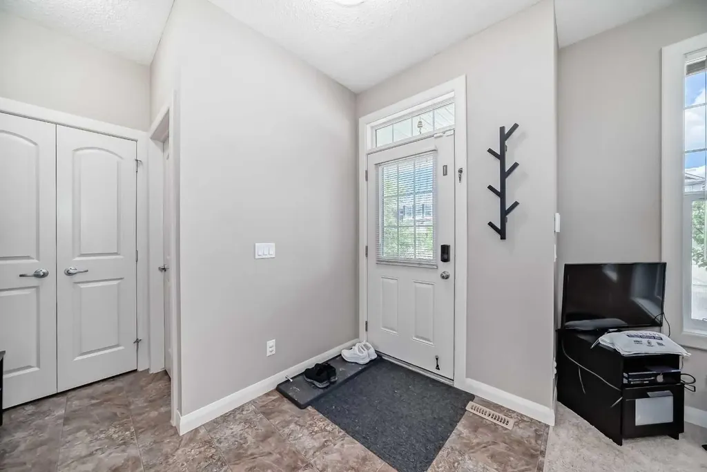 176 Evanspark Gardens Calgary AB T3P0G7