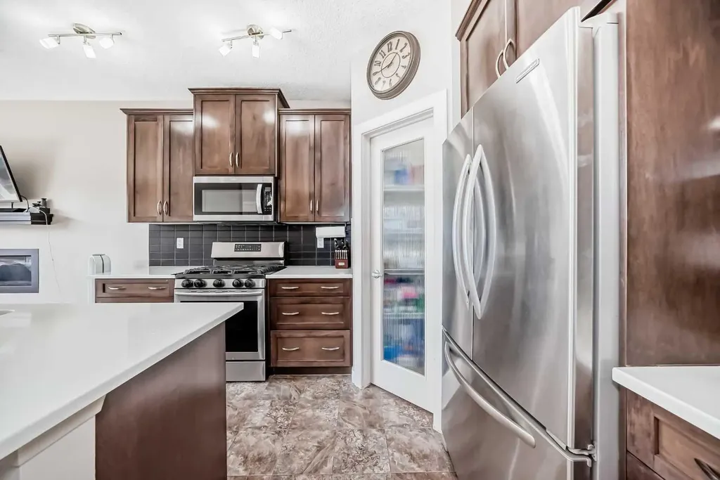 176 Evanspark Gardens Calgary AB T3P0G7