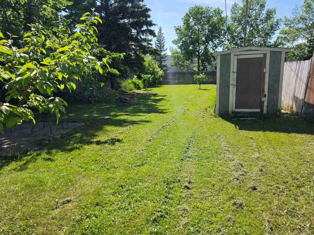 11316 97 Street Grande Prairie AB T8V 3M9