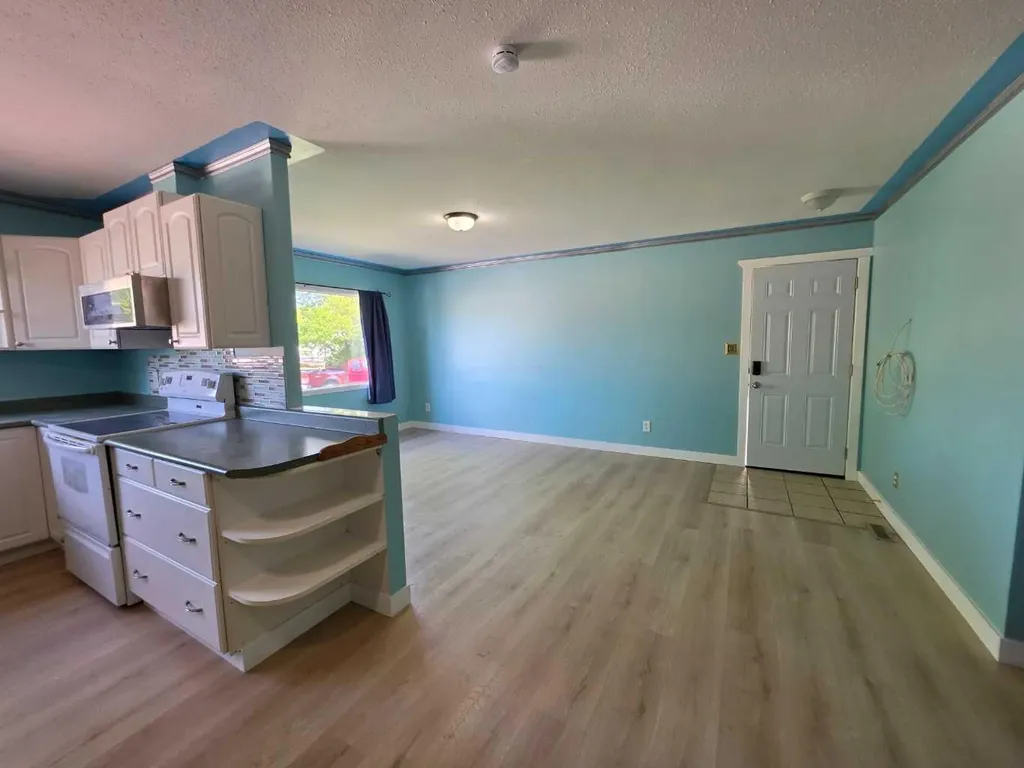11316 97 Street Grande Prairie AB T8V 3M9