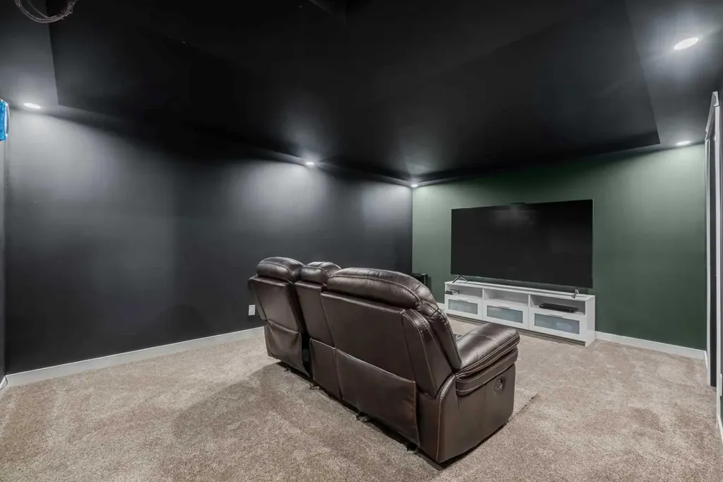1667 Meadowbrook Drive SE Airdrie AB T4A 2A4