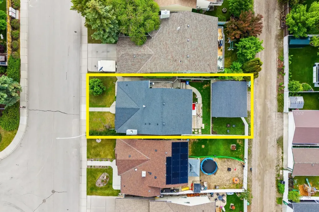 1667 Meadowbrook Drive SE Airdrie AB T4A 2A4