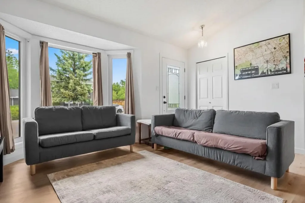 1667 Meadowbrook Drive SE Airdrie AB T4A 2A4