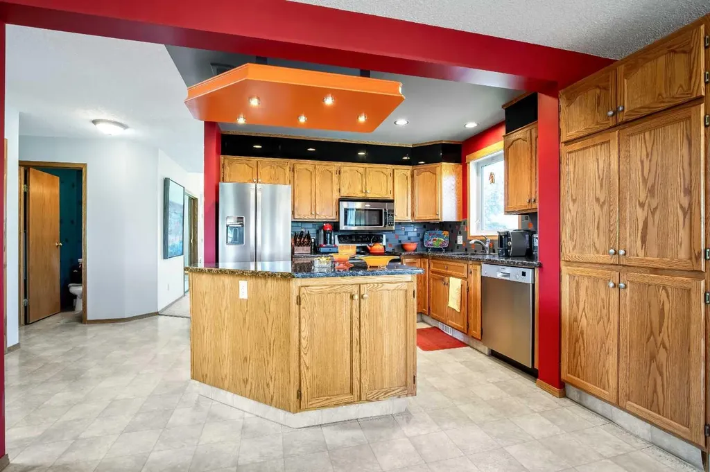 1120 High Country Drive NW High River AB T1V 1E2