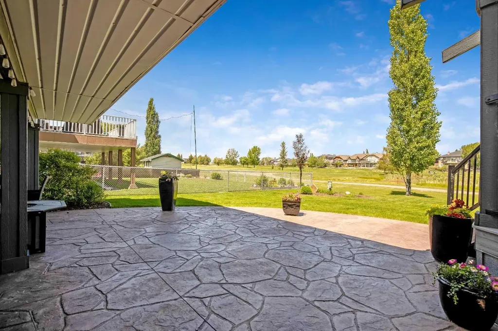 1120 High Country Drive NW High River AB T1V 1E2