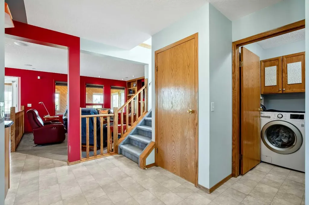 1120 High Country Drive NW High River AB T1V 1E2