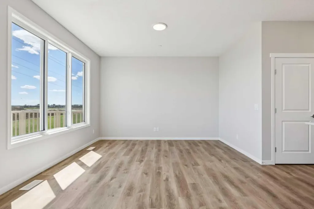 374 Hotchkiss Manor SE Calgary AB T3S 0J9