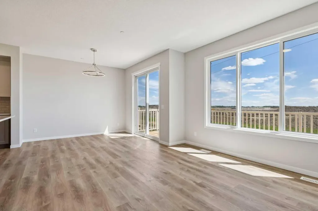 374 Hotchkiss Manor SE Calgary AB T3S 0J9