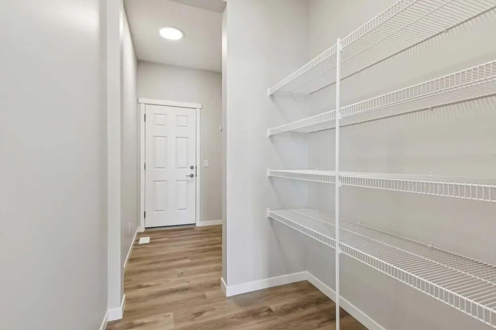 374 Hotchkiss Manor SE Calgary AB T3S 0J9