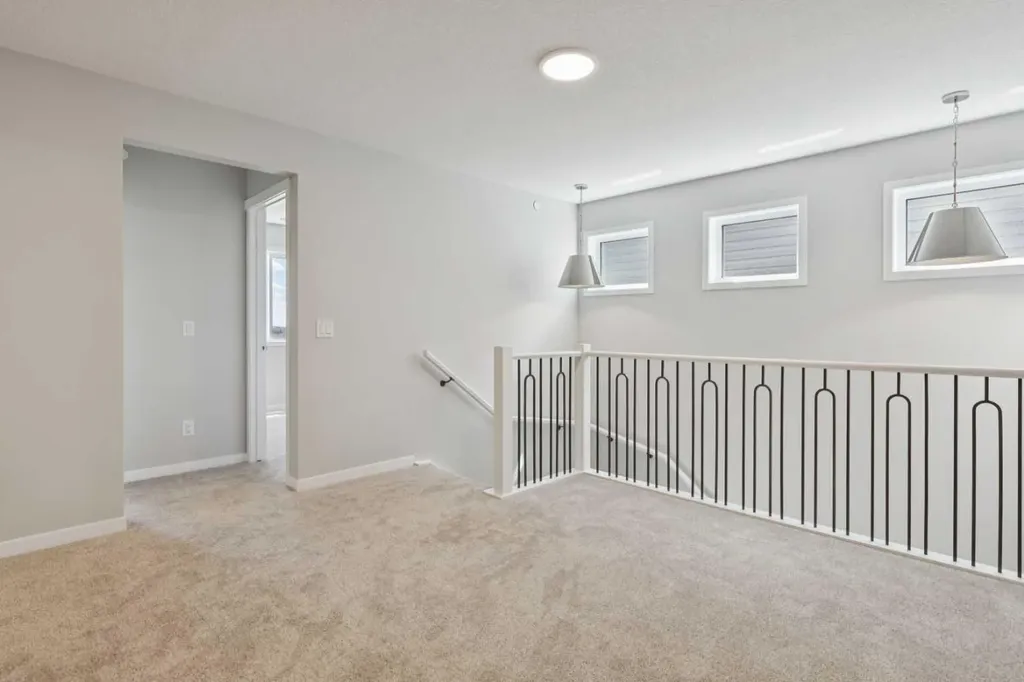 374 Hotchkiss Manor SE Calgary AB T3S 0J9