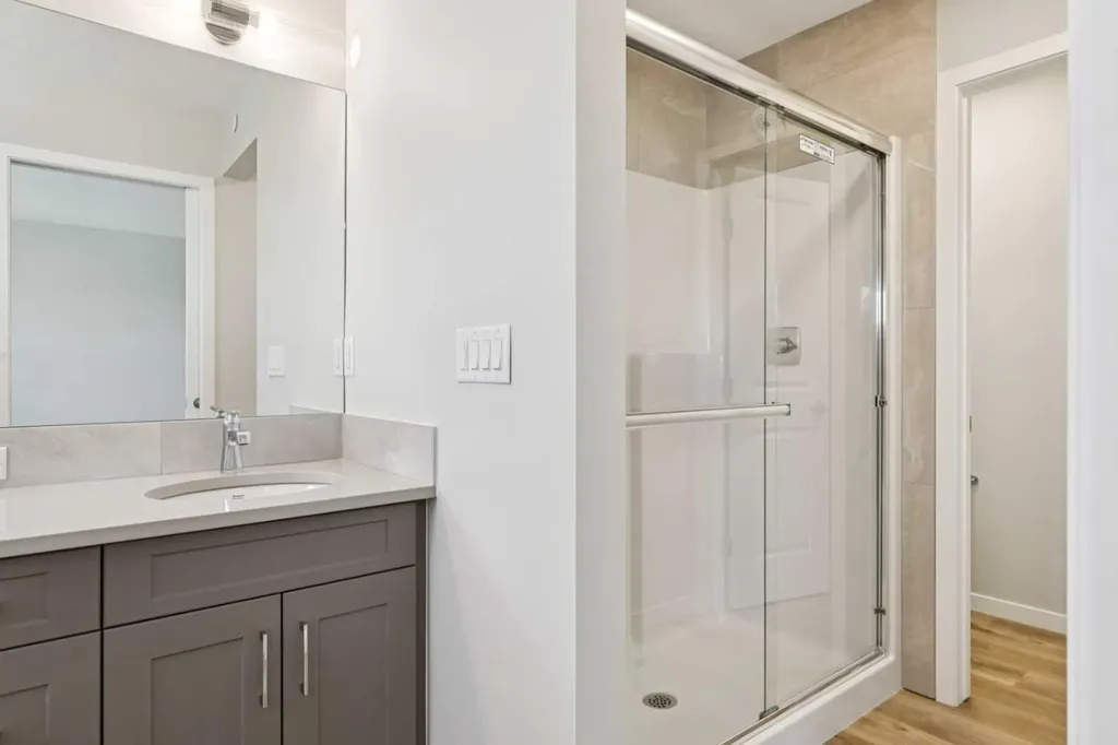 374 Hotchkiss Manor SE Calgary AB T3S 0J9