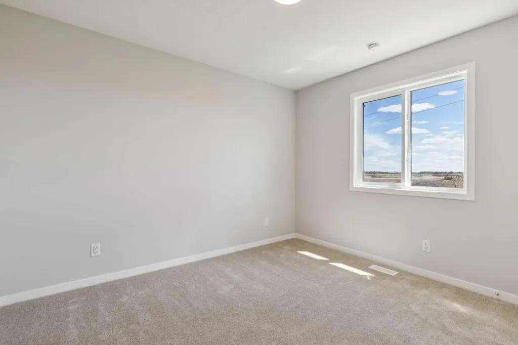 374 Hotchkiss Manor SE Calgary AB T3S 0J9