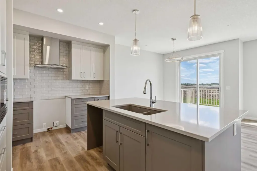 374 Hotchkiss Manor SE Calgary AB T3S 0J9
