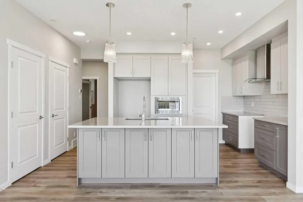 374 Hotchkiss Manor SE Calgary AB T3S 0J9