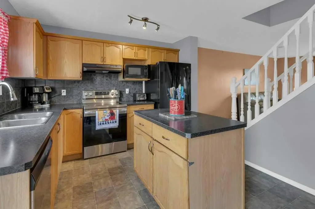 500 Morningside Park SW Airdrie AB T4B 3M6