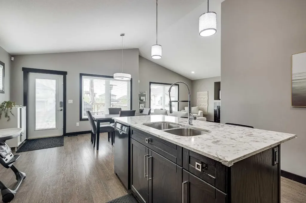 400 Timothy Drive Red Deer AB T4P 0L2