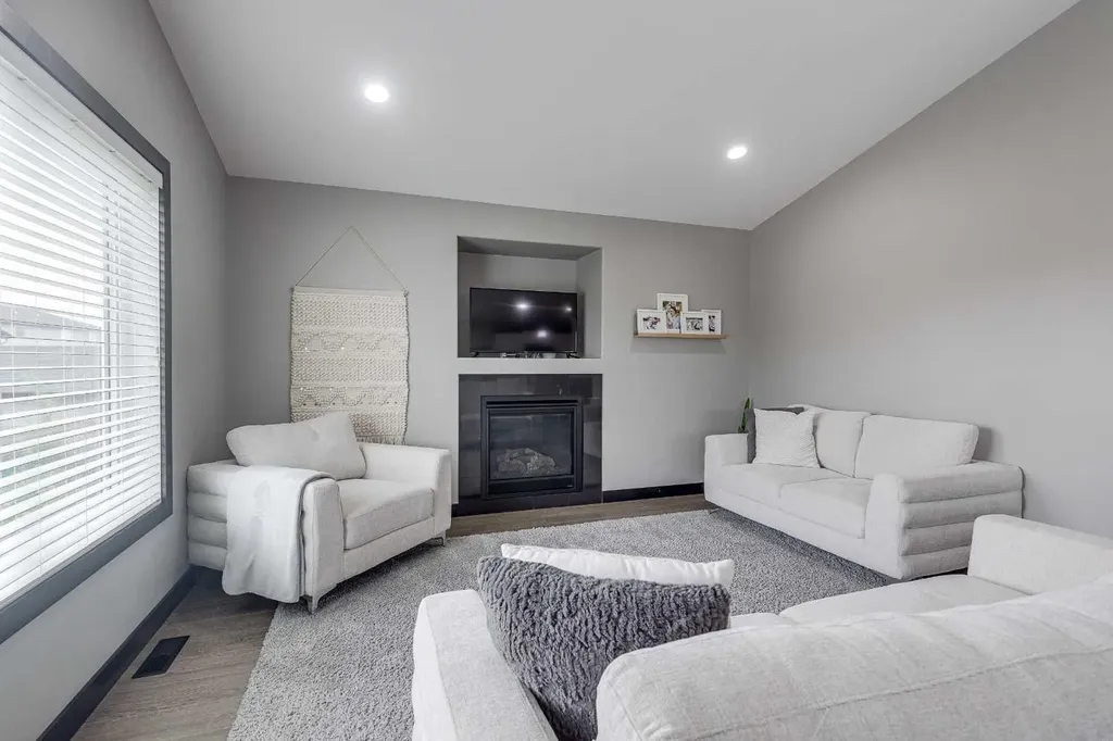 400 Timothy Drive Red Deer AB T4P 0L2