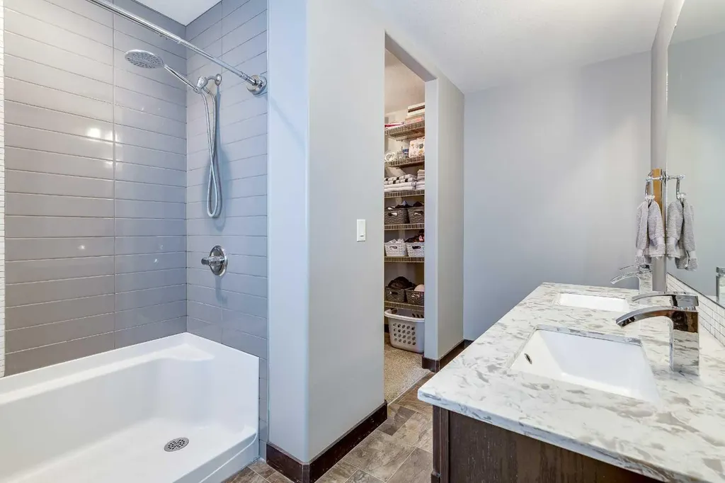 400 Timothy Drive Red Deer AB T4P 0L2