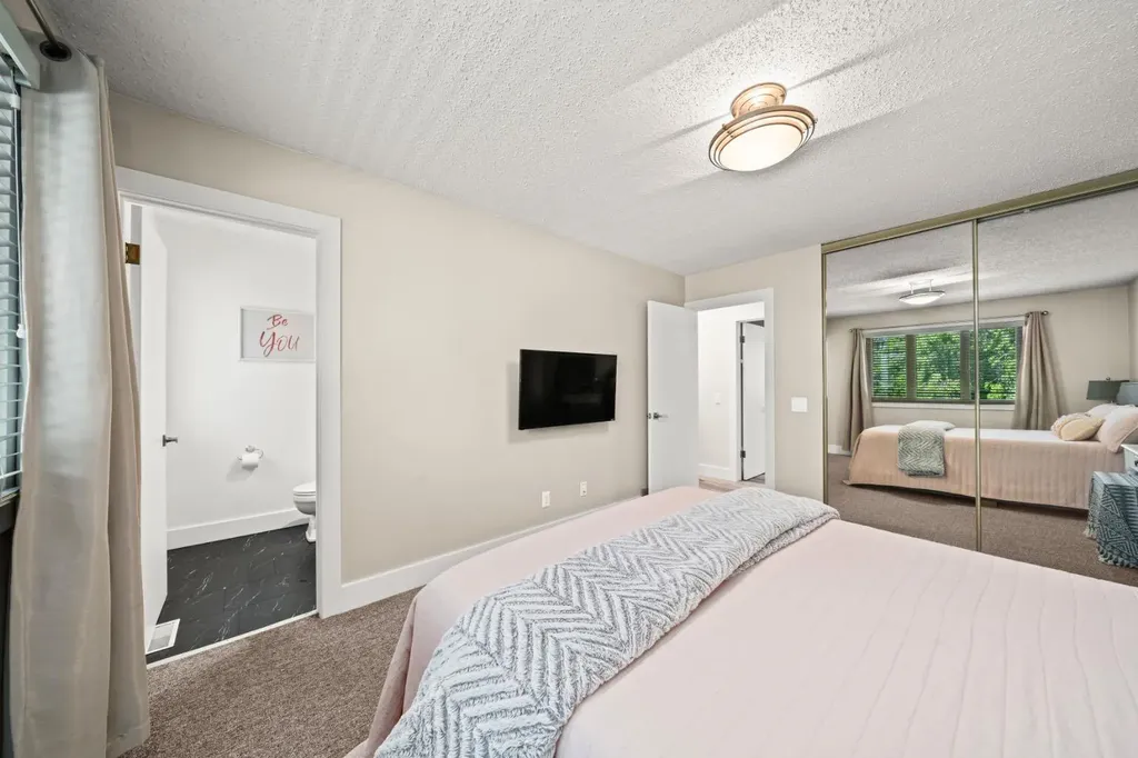 10001 Brookpark Boulevard SW Calgary AB T2W 3E3