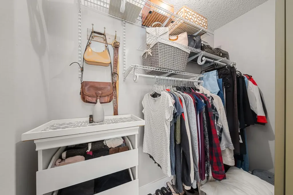 10001 Brookpark Boulevard SW Calgary AB T2W 3E3