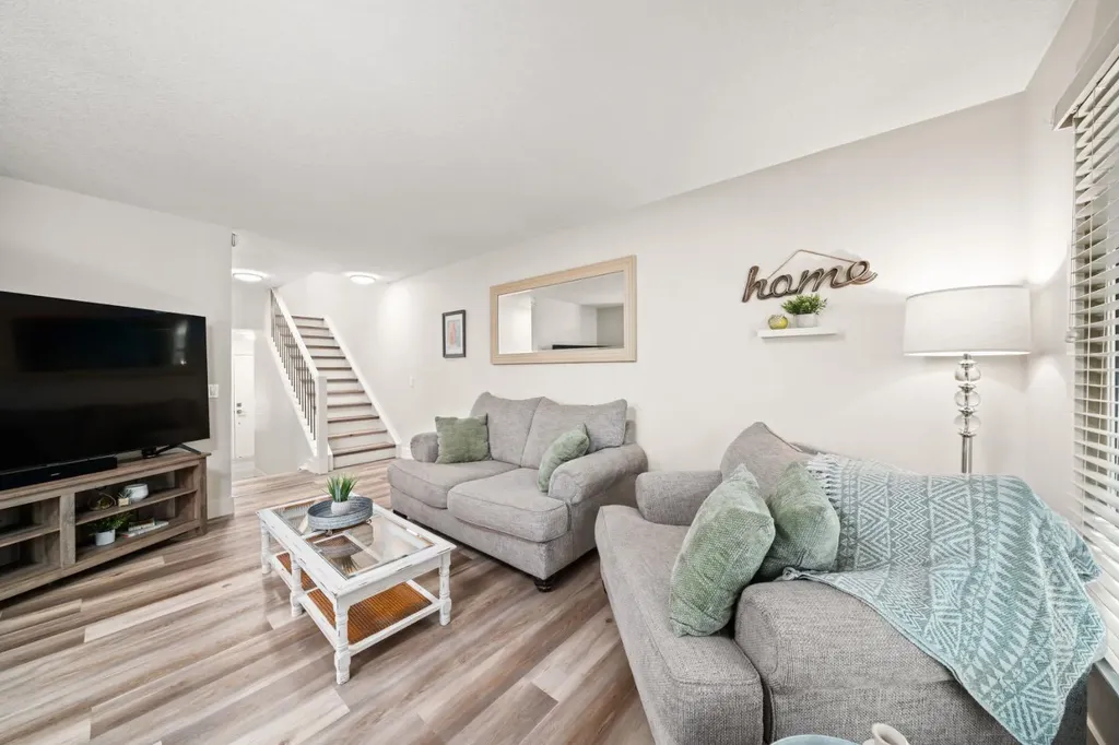 10001 Brookpark Boulevard SW Calgary AB T2W 3E3