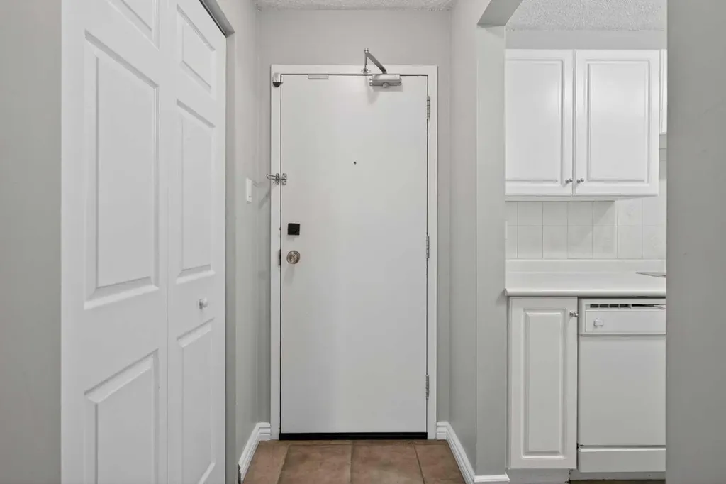 30 Mchugh Court NE Calgary AB T2E 7X3