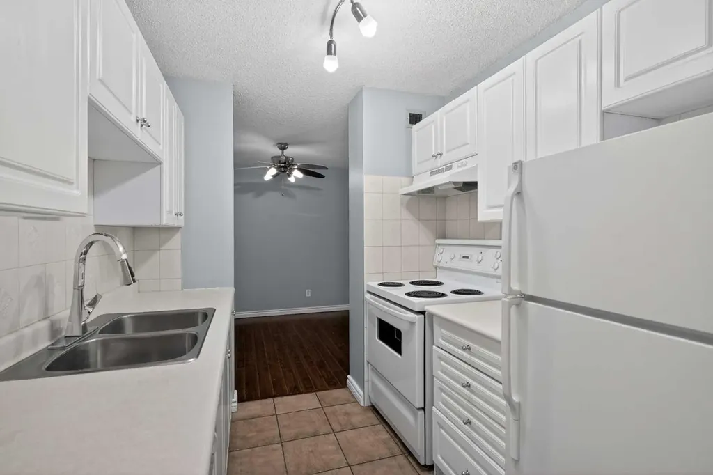 30 Mchugh Court NE Calgary AB T2E 7X3