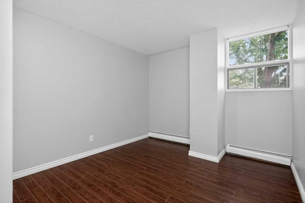 30 Mchugh Court NE Calgary AB T2E 7X3