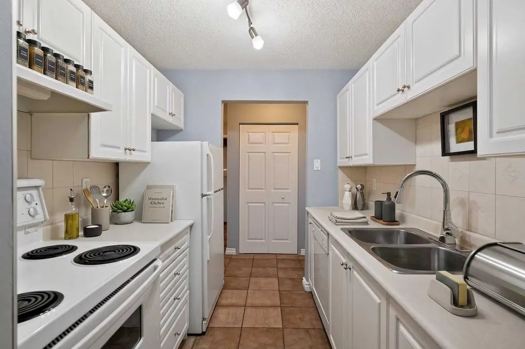 30 Mchugh Court NE Calgary AB T2E 7X3