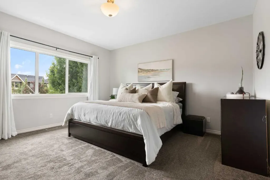 171 Cooperstown Lane SW Airdrie AB T4B 0Z9