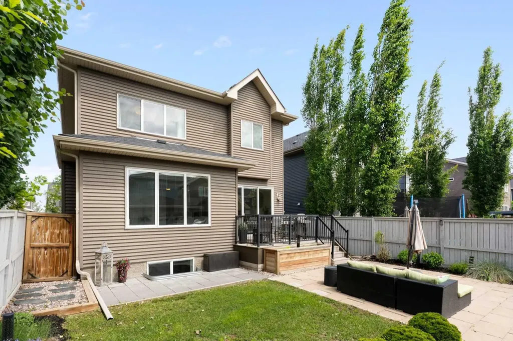 171 Cooperstown Lane SW Airdrie AB T4B 0Z9
