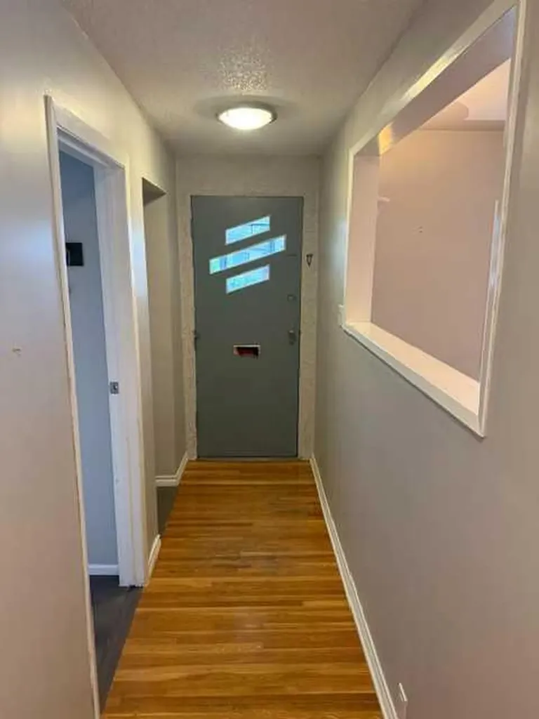 1613 22 Avenue NW Calgary AB T2M 1R4