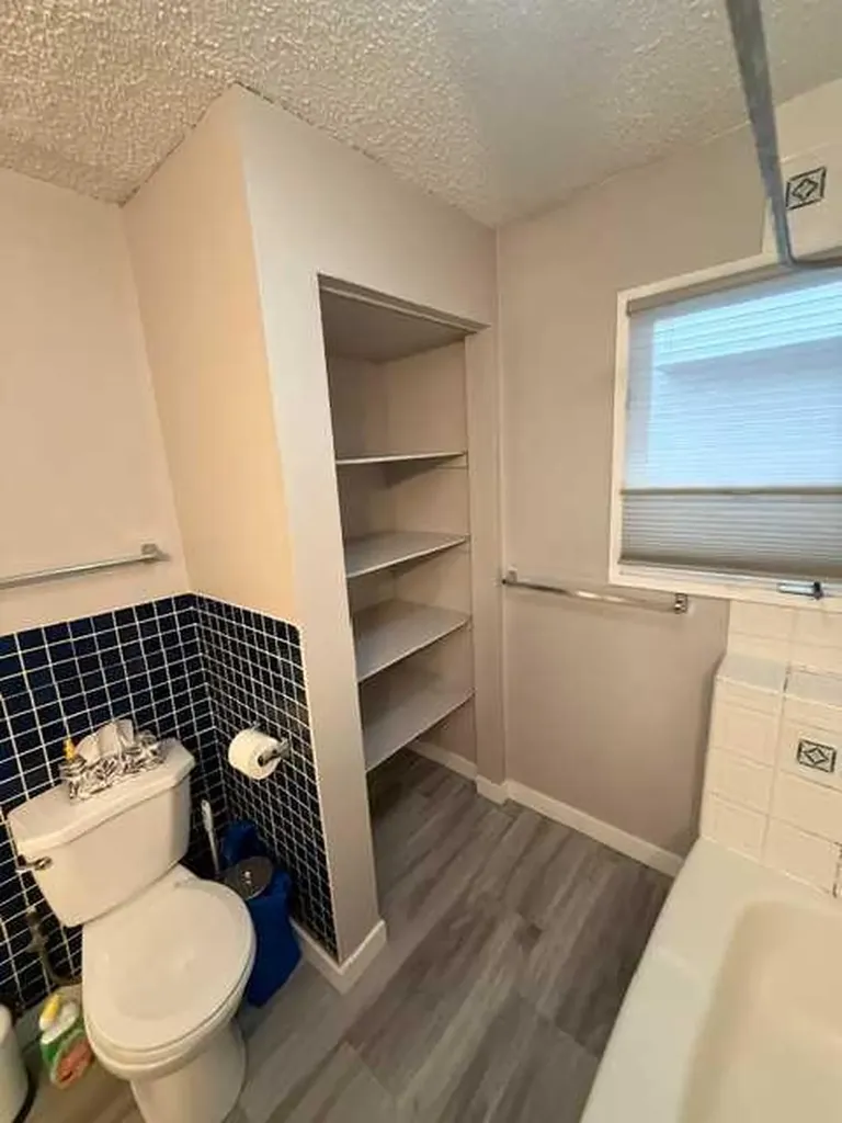 1613 22 Avenue NW Calgary AB T2M 1R4