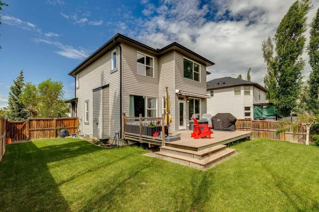 572 West Creek Point Chestermere AB T1X1T3