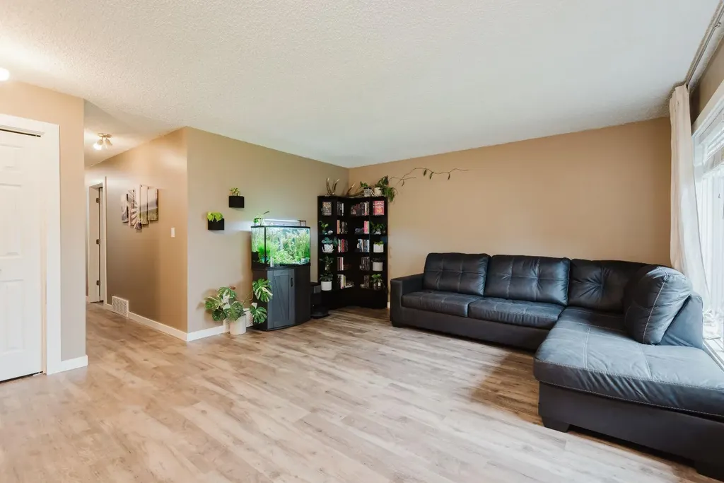 7206 Patterson Drive Grande Prairie AB T8V5K1