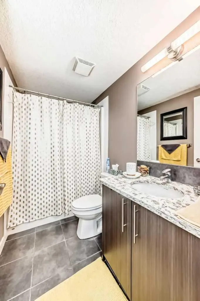 15207 1 Street SE Calgary AB T2X 2A2