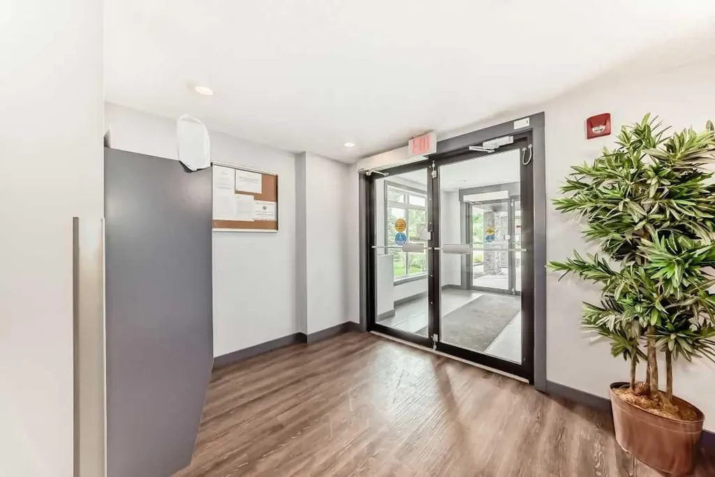 15207 1 Street SE Calgary AB T2X 2A2